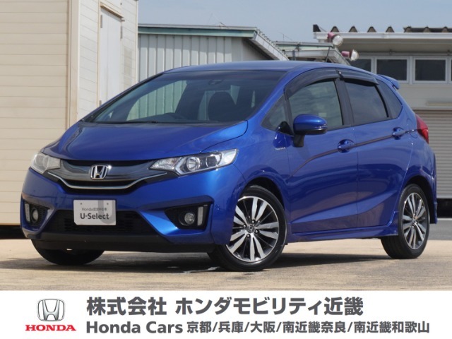 平成27年式　当店の販売車両はそのほとんどが自社での下取り車とデモカー（展示、試乗車）から構成され、安心してご購入いただけますよ