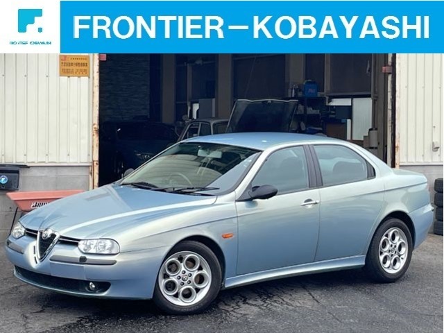 アルファ156ツインスパークの5MTを入庫！クラシックアルファを彷彿とさせるディティールでレトロかつモダンに仕上げられた深い造形。YouTubeもご覧ください⇒https://youtu.be/rYJyAmDufUU?si=EuW0Gzh3VbUXef3M