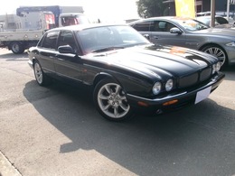 ジャガー XJ XJR 4.0 スーパーチャージド V8 後期モデル　黒革シート