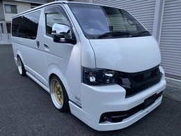 トヨタ ハイエースバン 2.8 スーパーGL ダークプライムII ロングボディ ディーゼルターボ ボルドワールドデモカー