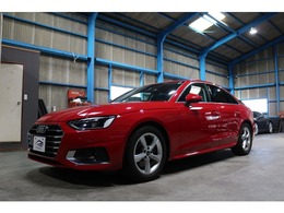 アウディ A4 35 TFSI アドバンスト ワンオーナ　ラグジュアリーPKG　禁煙車