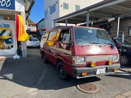 三菱 デリカスターワゴン XL ガソリン 5MT 9人乗 対座シート