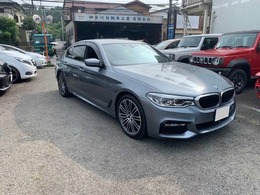 BMW 5シリーズ 530i Mスポーツ 