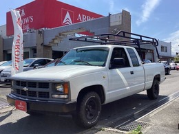 シボレー C1500 トラックラック＆リアステップバンパー 社外ドアミラー社外ステアリング　社外マフ