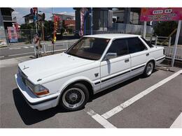 日産 グロリア ブロアムVIP ターボ 3000 外品15AW　モモステ