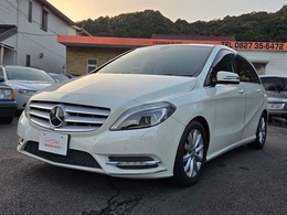 メルセデス・ベンツ Bクラス B180 ブルーエフィシェンシー バックモニター　オートHIDライト　パドル