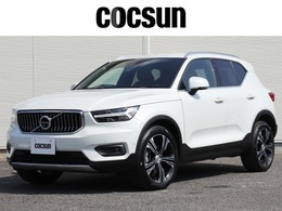 ボルボ XC40 T4 AWD インスクリプション 4WD ワンオーナー　オキサイドレッド本革シート