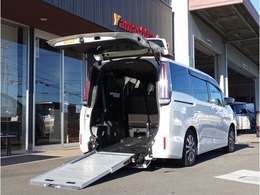 トヨタ エスクァイア 2.0 Xi ウェルキャブ スロープタイプ タイプII サードシート付 車検 2年付　トヨタセーフティセンス