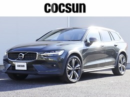 ボルボ V60クロスカントリー T5 AWD プロ 4WD パノラマガラスサンルーフ