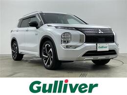 三菱 アウトランダー PHEV 2.4 P 4WD サンルーフ　BOSEサウンド