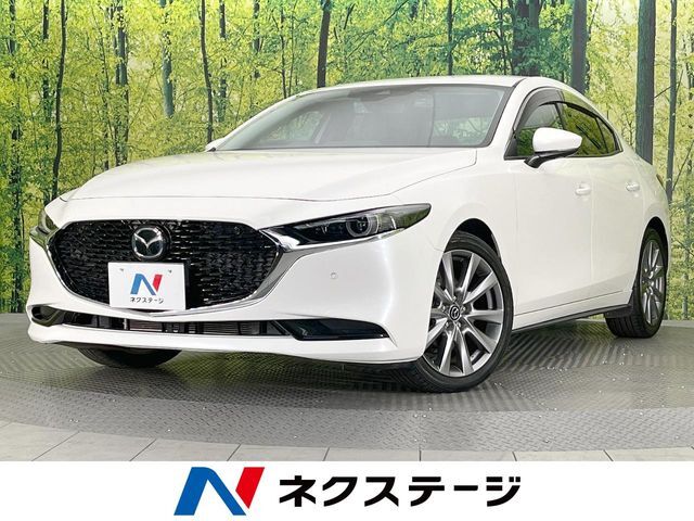 衝突軽減システム　禁煙車　純正8.8インチナビ　全周囲カメラ