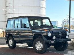 メルセデス・ベンツ ゲレンデヴァーゲン 280GEL 9人乗り
