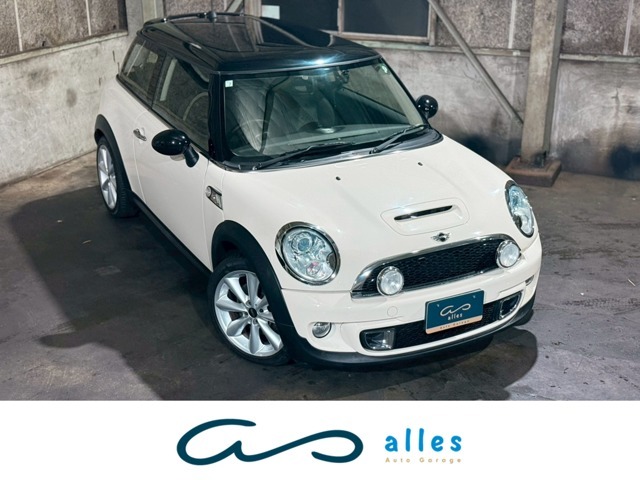 ★BMWミニとなってから2世代目となるR56の「ミニ クーパーS」が入庫しました。走行距離も少なく、程度も良好、正規ディーラー記録簿もあり、自信を持ってご提案できる1台です。ぜひこの機会にご検討下さい★