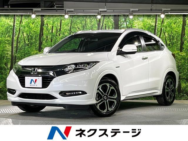 純正ナビ　バックカメラ　衝突被害軽減システム　禁煙車　ハーフレザー