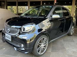 スマート フォーフォー ブラバス エクスクルーシブ ツイナミック パノラマガラスルーフ・ブラックレザー