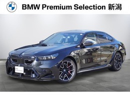 BMW M5 4.4 4WD 黒革　Mスポーツシート　ACC　ヘッドアップ
