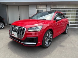 アウディ SQ2 2.0 4WD インテリアデザイン　アシスタンス　ナビ