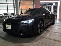 アウディ e-tron GTクワトロ 4WD 