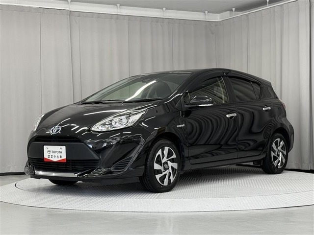 R02年式、アクア　S　スタイルブラック　2WD（FF車）、5人乗り