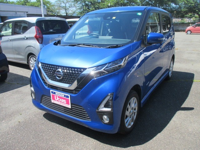 この度は、数ある中古車の中から当店の展示車を閲覧いただきまして、誠にありがとうございます。