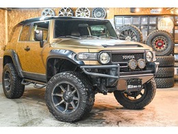 米国トヨタ FJクルーザー 4.0 4WD FUEL製20インチAW・TRDマフラー・N-FABバン