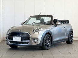 ミニ ミニコンバーチブル クーパー DCT JCWステアリング　ブラックレザーシート