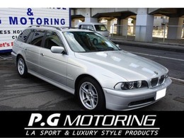 BMW 5シリーズツーリング 525i ハイライン 黒革　サンルーフ　シュニッツァースポイラ