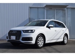 アウディ Q7 2.0 TFSI クワトロ 4WD ワンオーナー　禁煙車　認定中古車