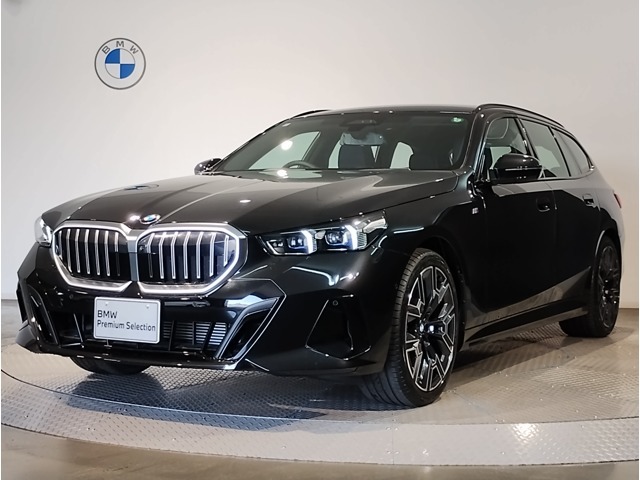 BMW　523dツーリング　Mスポーツ　オプション20インチホイール　アイコニックグロー　ヘッドアップディスプレイ　パーキングアシストプラス　カーブドディスプレイ　地デジ