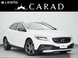 ボルボ V40クロスカントリー T5 4WD 黒本革シート・純正ナビ・フルセグTV・Blue