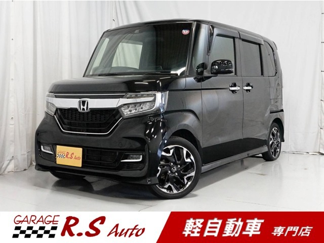 ホンダの人気軽自動車、N-BOXが入荷しました☆彡軽自動車ながら広々した車内空間です。両側電動スライドなので、省スペースでドアの開閉が可能です♪運転に自信がない方やお子様がいる家庭にお勧めの1台です！