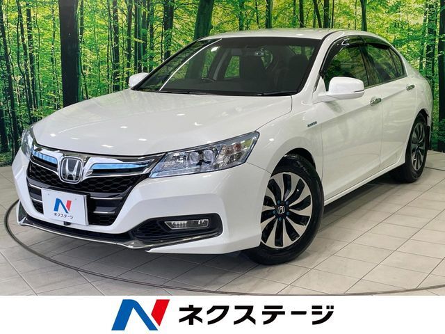 レーダークルーズ　車線維持支援　パワーシート　LEDヘッド　バックカメラ