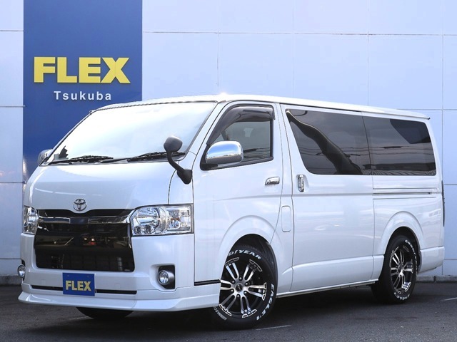【厳選仕入中古車】ハイエースバンS-GL　ダークプライムIIディーゼル4WD パールホワイトでローダウンスタイルのお車入庫致しました☆☆