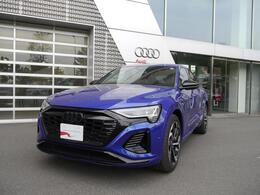 アウディ Q8スポーツバックe-tron 55 クワトロ Sライン 4WD 認定中古車　ブラックスタイリング