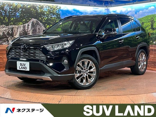 サンルーフ　SDナビ　トヨタセーフティセンス　レーダークルーズ　禁煙車