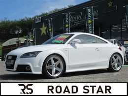 アウディ TT クーペ 1.8 TFSI Sラインパッケージ 