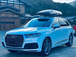 アウディ Q7 3.0 TFSI クワトロ  Sラインパッケージ4WD SラインPKG/エアサス/シートヒーター