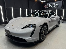 ポルシェ タイカン パフォーマンスバッテリー 4+1シート ベージュ革 内外装クリーニング済