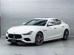 マセラティ ギブリ グランスポーツ 認定保証1年付　ドライバーアシスタンスパ