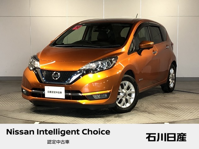 ノート　e-POWER　メダリスト　2WD　ワンオーナー　入庫しました♪　ボディ色はプレミアムコロナオレンジです☆