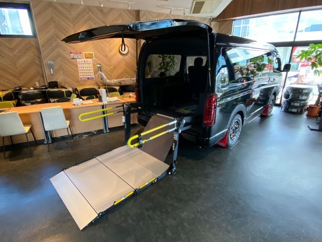 FEELのカスタム福祉車両『ハピネスライン』！デモカー販売開始しました！令和5年式！車検令和7年12月まで！パワーリフト！電動固定装置！カスタム多数車両！