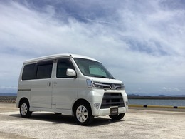 ダイハツ アトレーワゴン 660 カスタムターボRS リミテッド SAIII 4WD パワースライドドア(左)