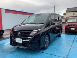 日産 セレナ 1.4 e-POWER ルキシオン 