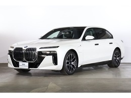 BMW i7 xドライブ60 Mスポーツ 4WD メリノレザー　セレクトパッケージ　リアコ