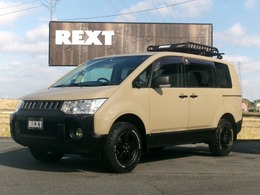 三菱 デリカD：5 2.4 G ナビパッケージ 4WD ベージュ全塗装 グッドリッチ リアモニター