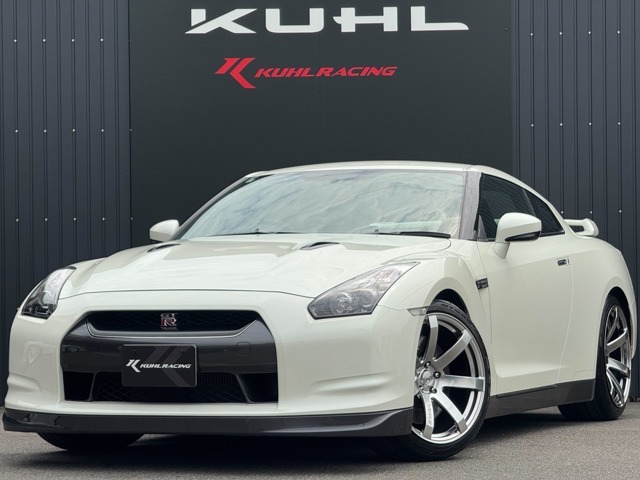 日産GTR・前期モデル・ピュアエディション入庫致しました！走行距離は2万キロ代とまだまだ現役車両！カスタムベースとしてオススメの車両となります！