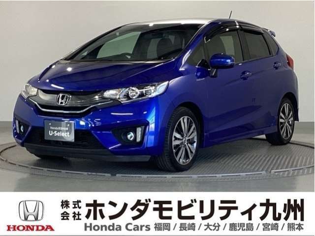 フィットハイブリッドSパッケージです！純正メモリーナビ、衝突低減ブレーキ、リアカメラ、LEDヘッド、本革ステア、LEDフォグ、純正16インチアルミホイール、7速パドル他、充実しています！