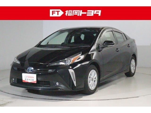 ナビ、バックモニター、スマートキー、ドライブレコーダー、ETC、衝突被害軽減システムが付いた安心のプリウス！！