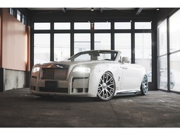 ロールスロイス ドーン 6.6 WALDカーボン・MANSORY22in・白黒内装