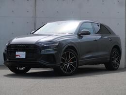 アウディ Q8 55 TFSI クワトロ Sライン 4WD ワンオーナー　バルコナレザーシート